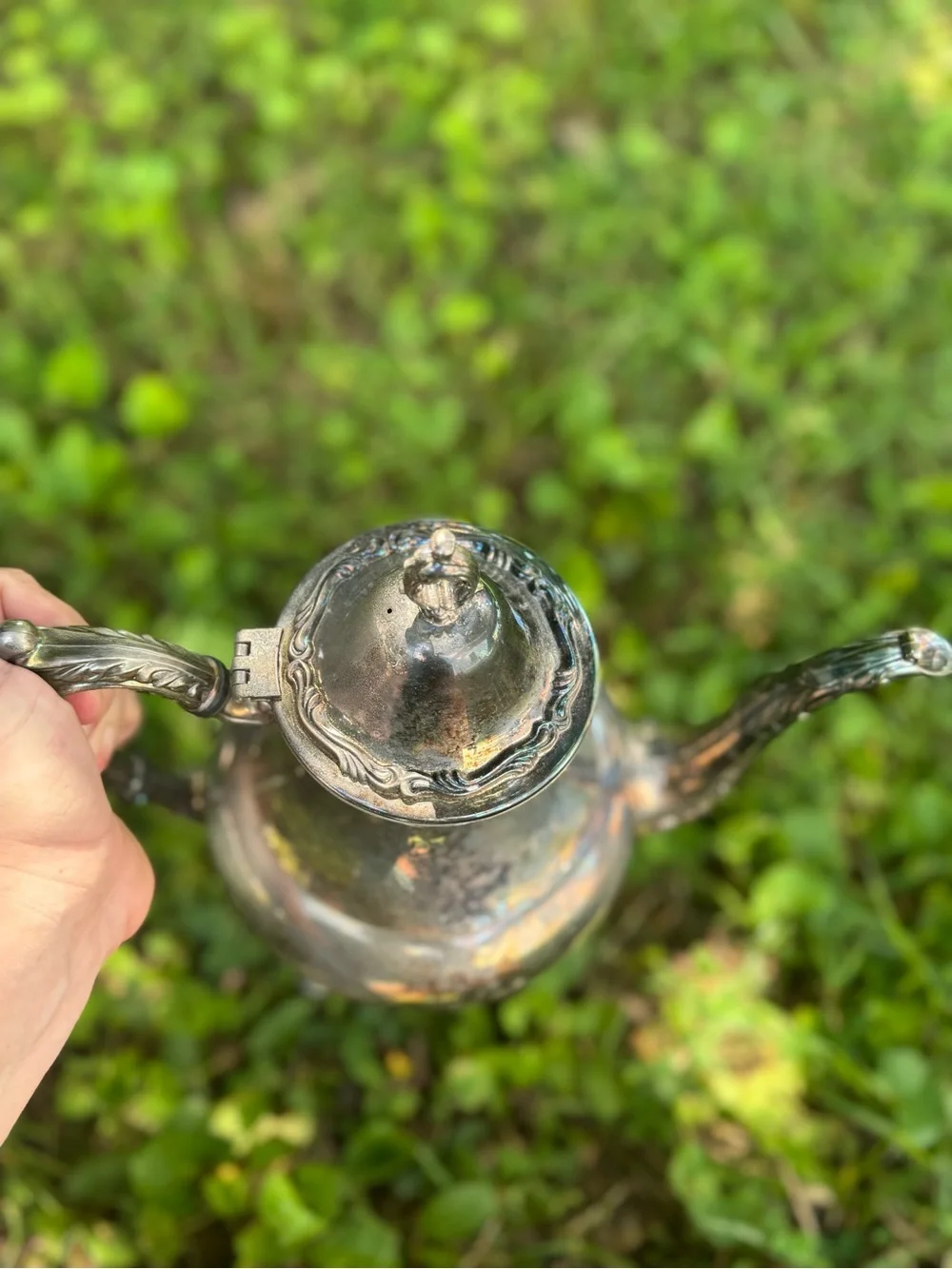 Vintage ornate silver plated tea pot/coffee pot